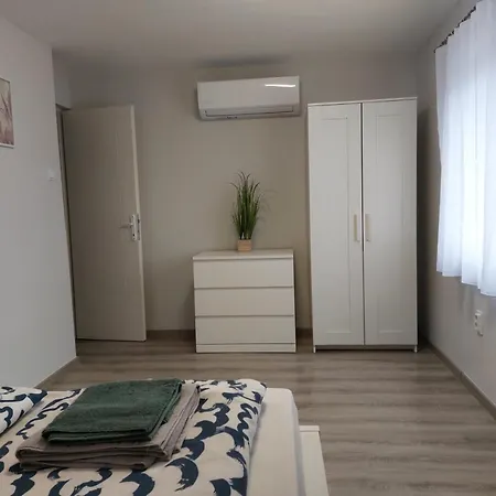Vanda דירה